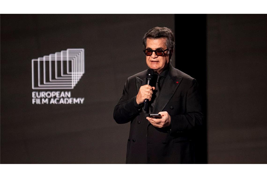 Mit einem dramatischen Appell hat der iranische Filmemacher Jafar Panahi (65) an die Lage in seinem Heimatland erinnert.