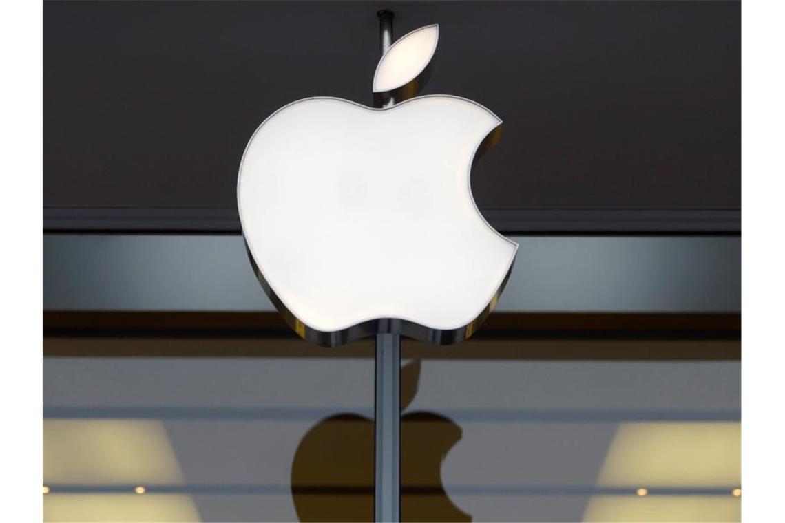 Mit einem Markenwert von gut 234 Milliarden Dollar ist Apple laut einer aktuellen Berechnung die wertvollste Marke der Welt. Foto: Shawn Thew/EPA FILE/dpa