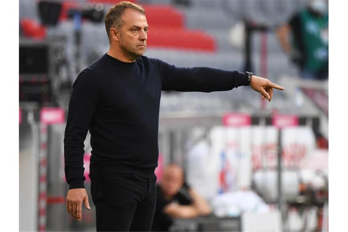 Mit einem Sieg bei Werder Bremen will Trainer Hansi Flick mit dem FC Bayern sein erstes Meisterstück perfekt machen. Foto: Matthias Balk/dpa