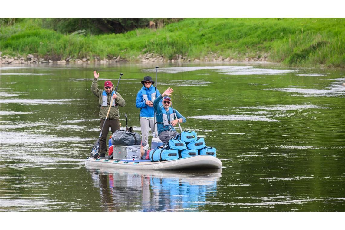 Abenteuer für einen guten Zweck: Tag und Nacht auf der Weser Mit einer außergewöhnlichen Tour auf der Weser will eine Gruppe Männer Spenden für ein Kinderhospiz sammeln.