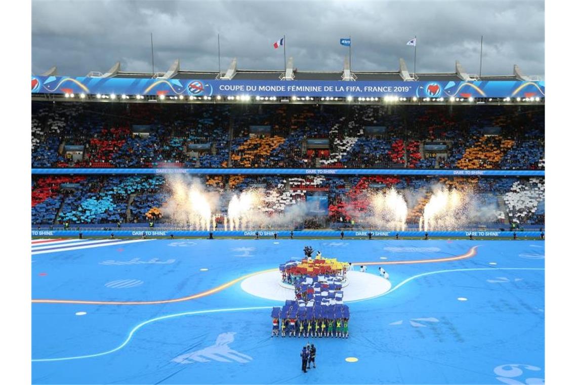 Mit einer farbenfrohen Feier wurde die Frauen-Fußball-WM im Pariser Prinzenpark eröffnet. Foto: Zheng Huansong