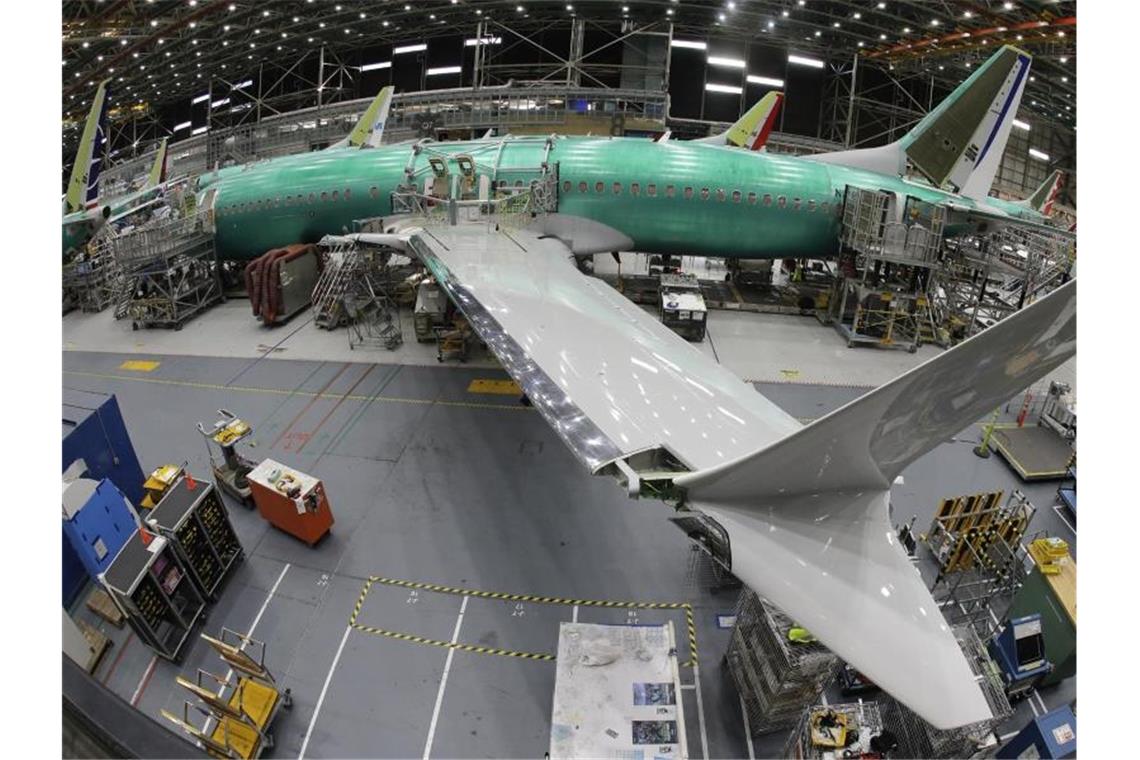 Mit gerade mal 157 Verkehrsflugzeugen fielen Boeings Auslieferungen 2020 historisch schlecht aus. Foto: Ted S. Warren/AP/dpa