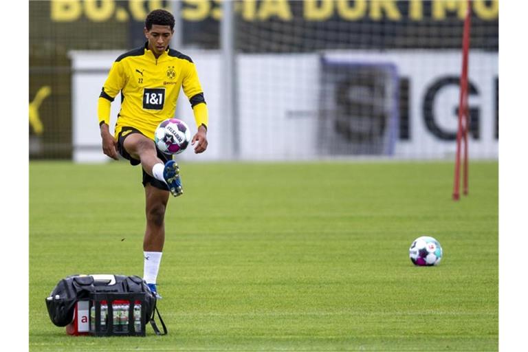 Mit Jude Bellingham hat Borussia Dortmund seinen Luxus-Kader weiter aufgepimpt. Foto: David Inderlied/dpa