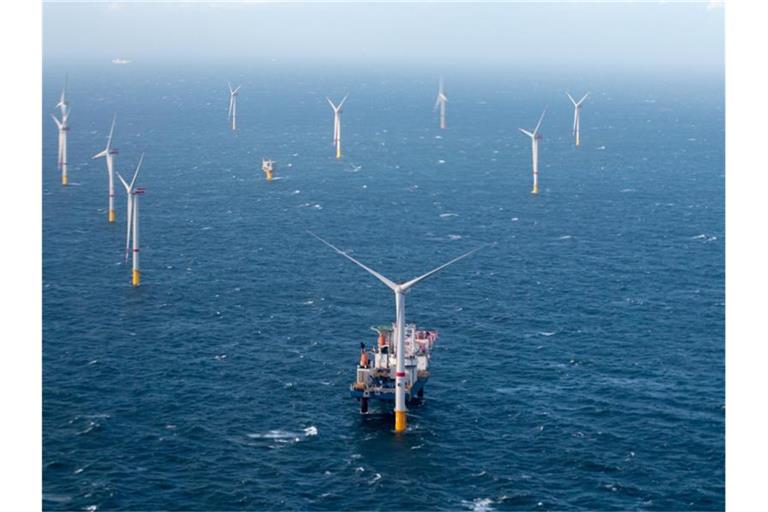 Mit künftig sechs Windparks will das dänische Unternehmen Örsted 2,5 Millionen deutsche Haushalte mit Strom versorgen. (Symbolbild). Foto: Kurt Desplenter/BELGA/dpa