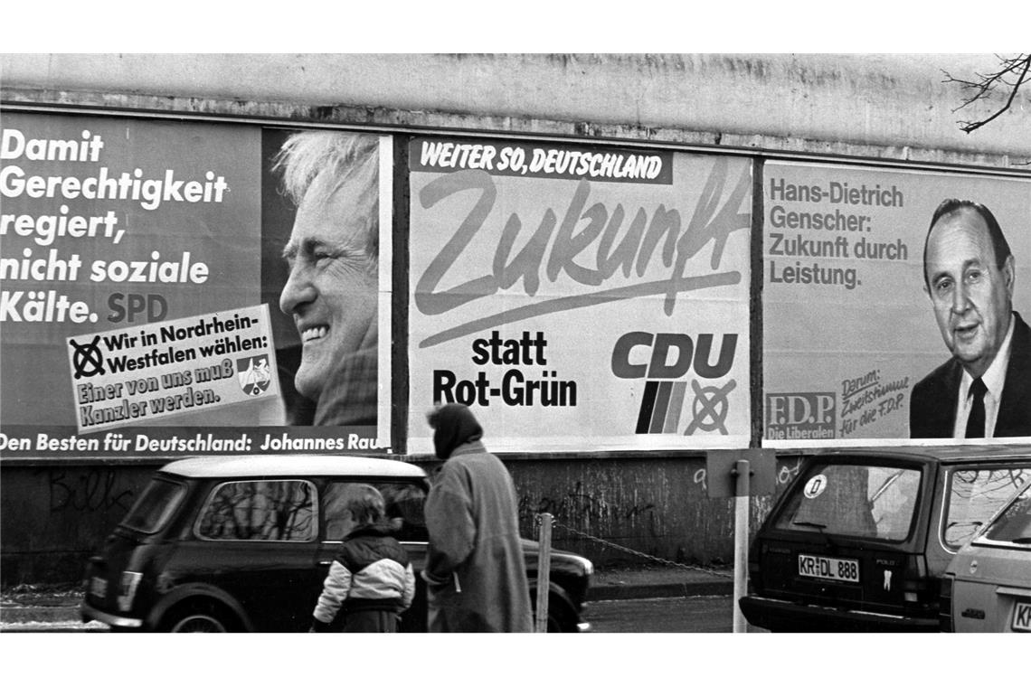 Das große Bundes-Bibbern Mit Mantel und Winterstiefeln: Der Bundestagswahlkampf von 1987 fand im Winter statt (Archivbild).