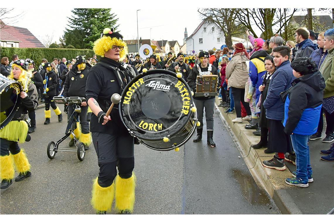 Mit Pauken und Trompeten. Die Kloster Bätscher aus Lorch. Faschingsumzug in Alth...
