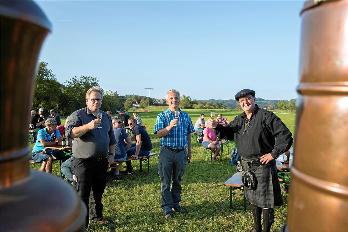 Walderlebnisse im Freien und im Kleinen Mit schottischem Whisky durch die schwäbischen Highlands: Der Whisky-Trail verknüpft Geschmacks- mit Naturerlebnissen. Fotos: J. Fiedler
