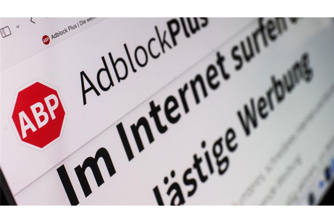 Warum Werbeblocker so umstritten sind Mit Werbeblockern können Nutzerinnen und Nutzer im Internet lästige Werbung unterdrücken. (Archivbild)