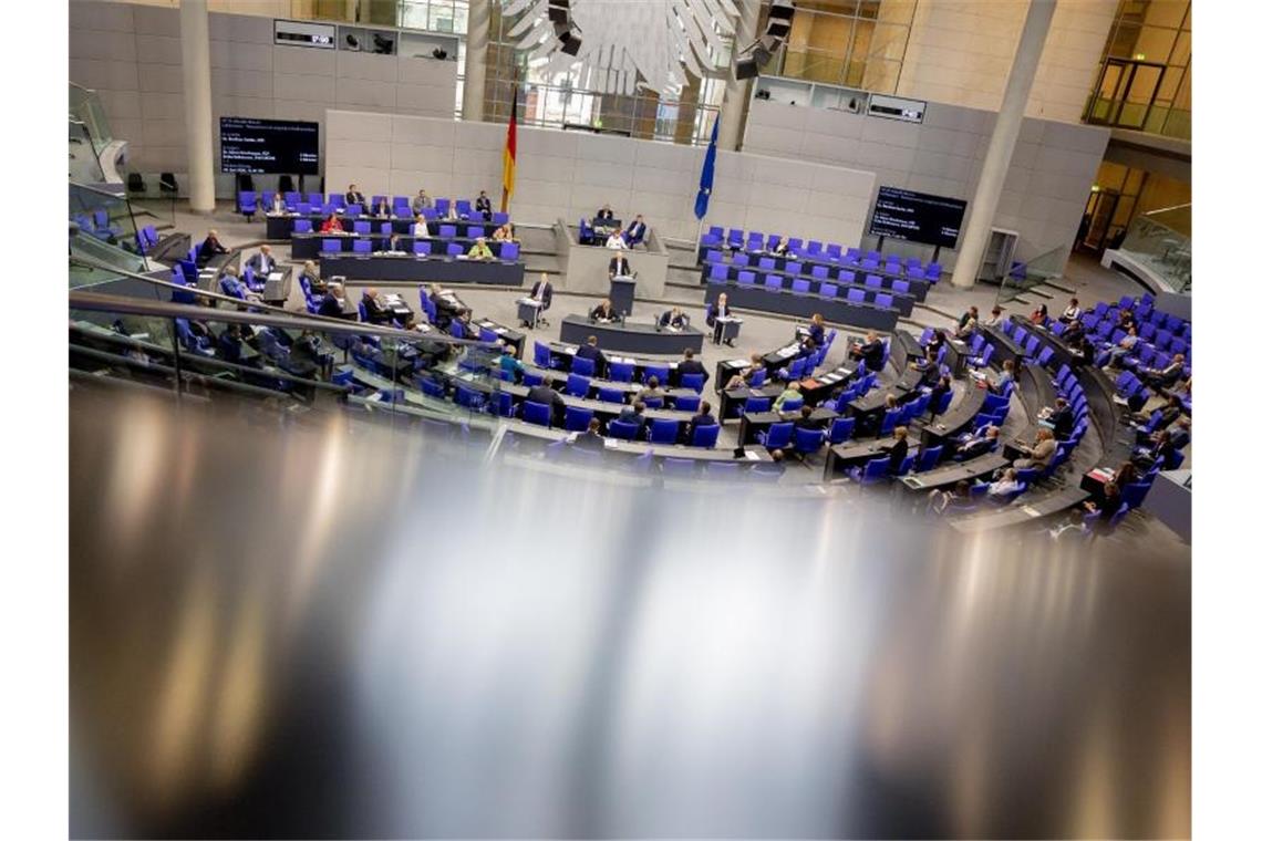Bundestagsbeschluss gegen Israels Annexionspläne geplant Mitglieder des Deutschen Bundestages am 19. Juni bei der 167. Sitzung. Foto: Christoph Soeder/dpa