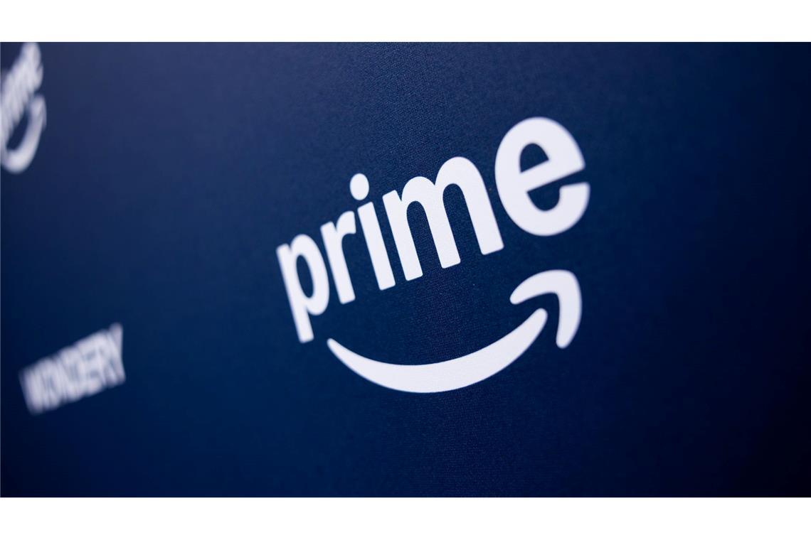 Mitglieder von Amazon haben verschiedene Vorteile wie kostenlosen Versand und Streaming-Angebote für Filme und Serien. Dies kostet jedoch Geld.