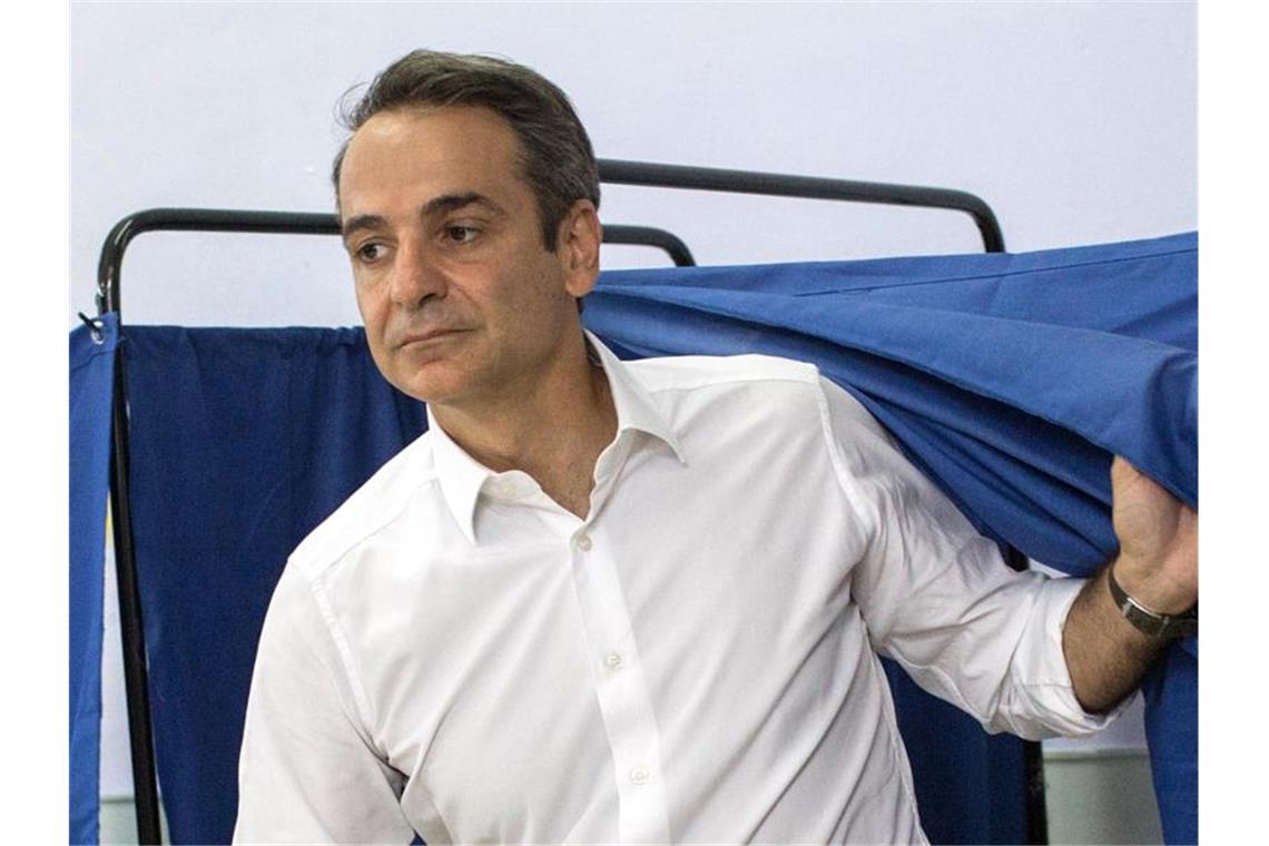 Griechenland wählt Konservative an die Macht Mitsotakis hat ersten Prognosen zufolge die Parlamentswahlen gewonnen. Foto: Socrates Baltagiannis