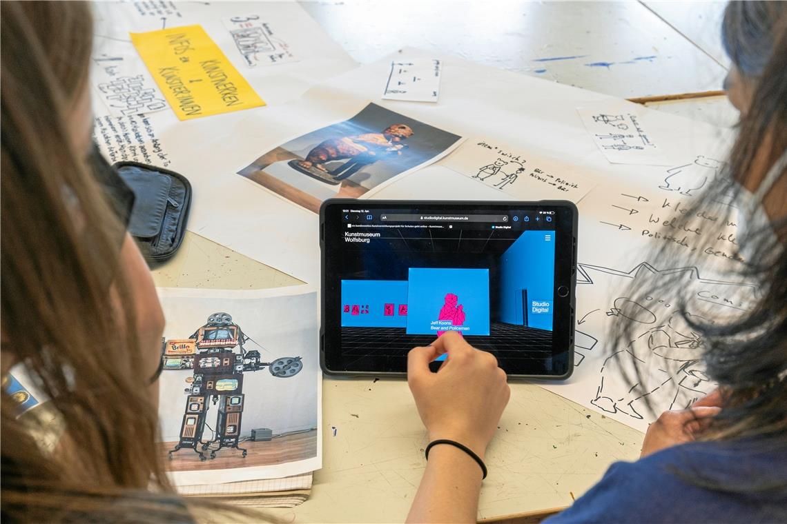 Studio Digital geht online Mittels digitaler Technik werden räumliche Grenzen überwunden.