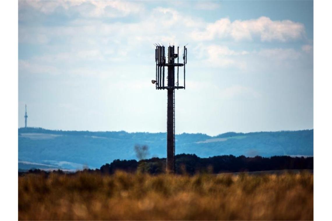 Mobilfunkmast bei Meisenheim in Rheinland-Pfalz. Foto: Andreas Arnold/dpa