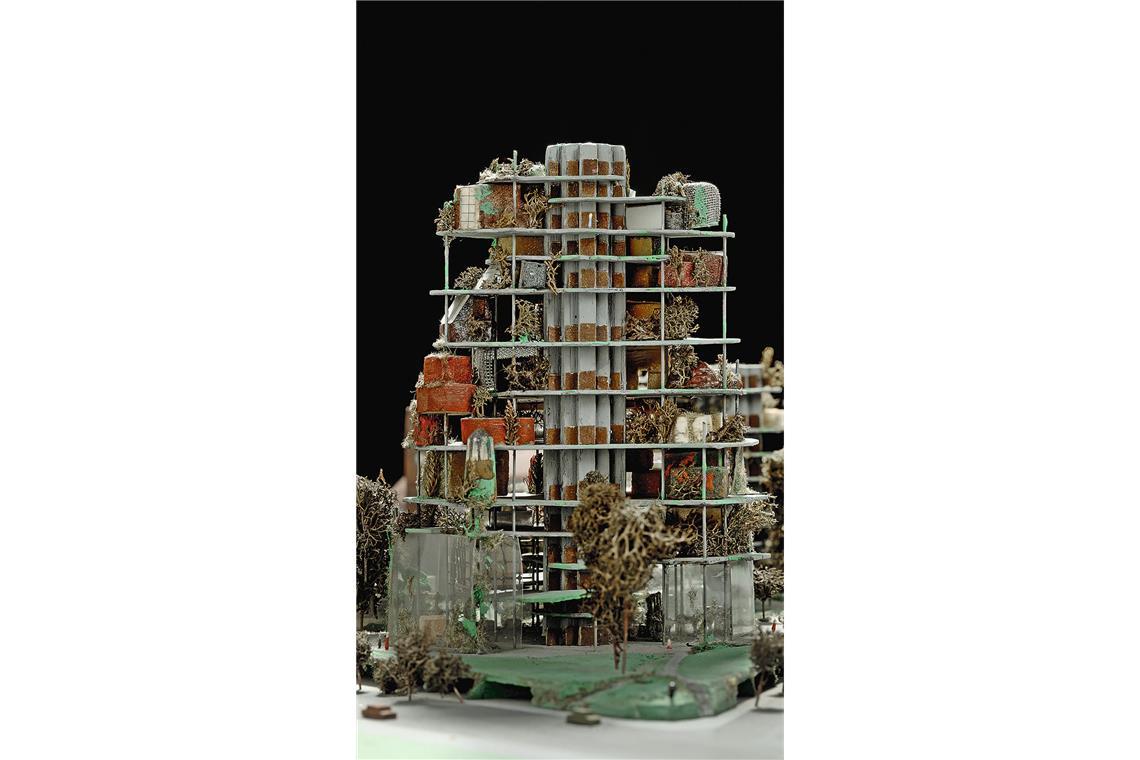 Modell des realisierten Entwurfs und Projekts am Askanischen Platz in Berlin.