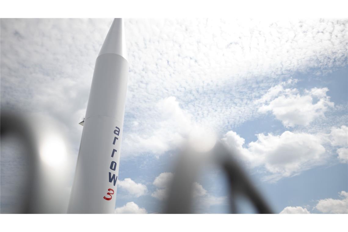 Modell einer Rakete des Arrow-3-Luftverteidigungssystems