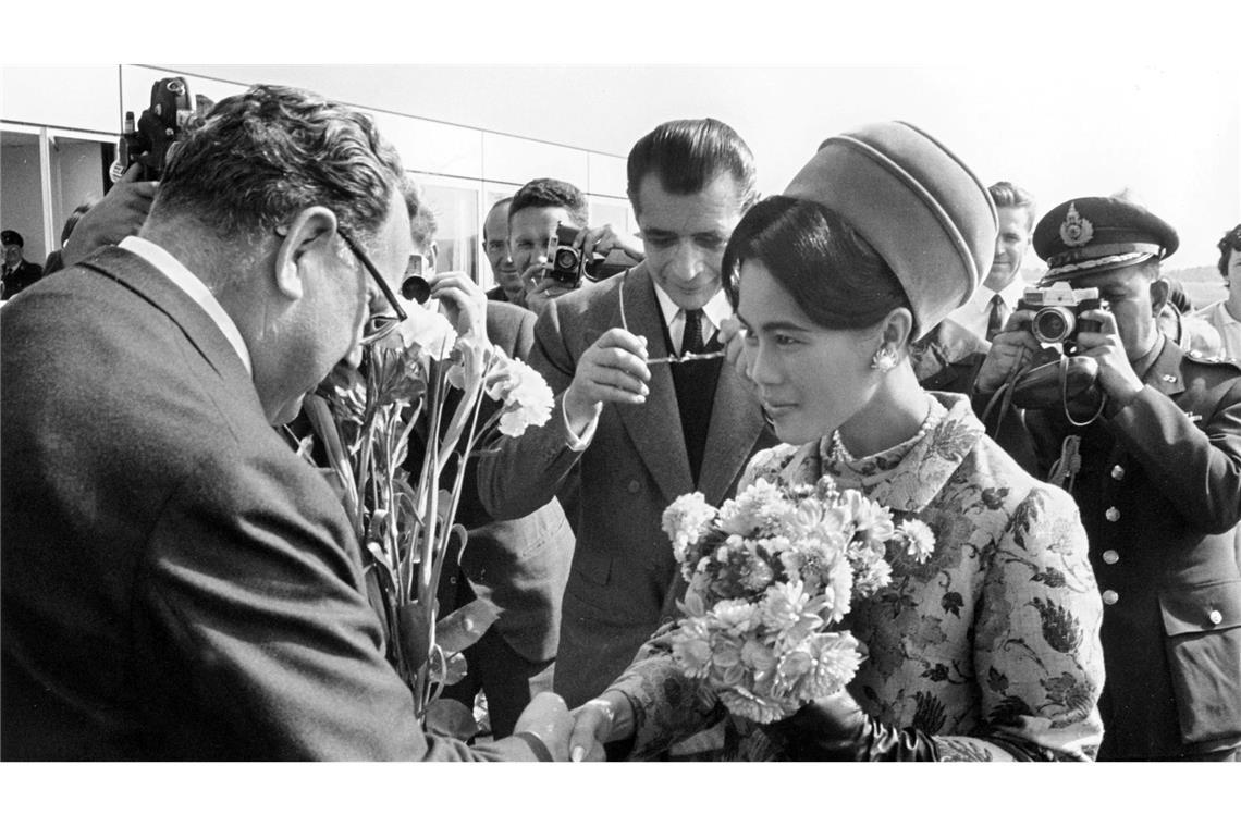 Königin der Herzen: Thailand trauert um Sirikit Modemagazine der Welt rissen sich einst um die Monarchin. (Archivbild)