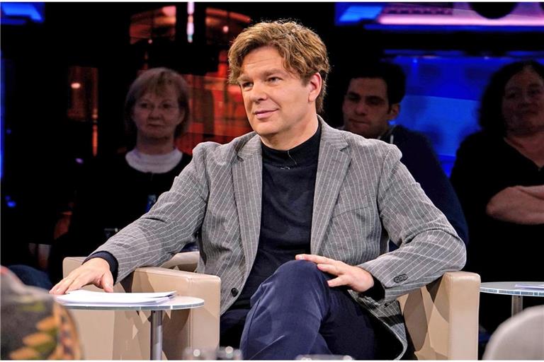 Moderator Michael Steinbrecher präsentiert das "Nachtcafé".