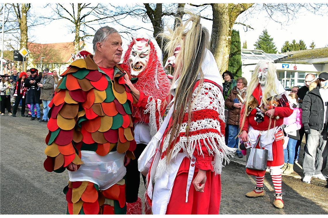 Moderator und Ehrenrat der Rechenspitzer, Ralph Mertlik, bekommt ein besonders h...