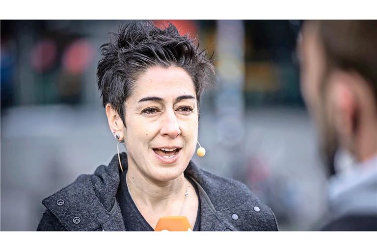 Moderatorin Dunja Hayali zieht sich vorerst aus sozialen Medien zurück. (Archivbild)