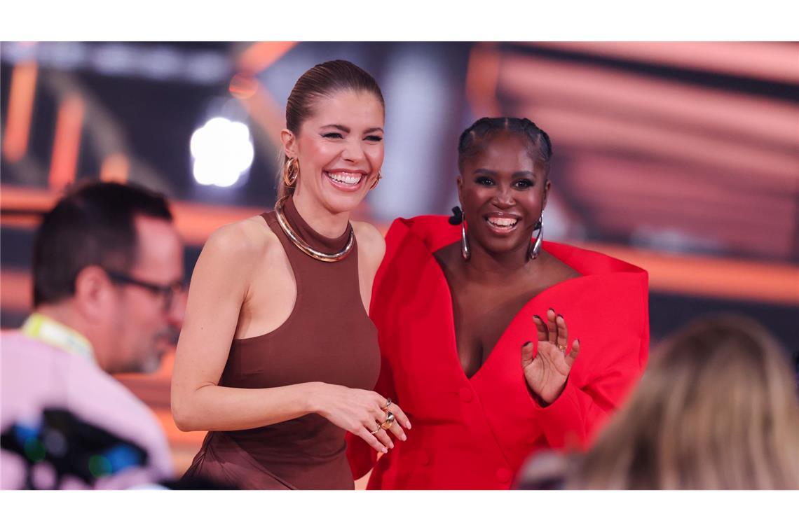 Moderatorin Victoria Swarovski und Jurorin Motsi Mabuse sind wieder mit von der Partie. (Archivbild)