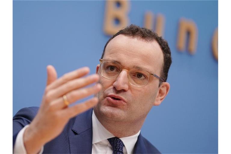 „Moderna ist ein guter, sicherer und sehr wirksamer Impfstoff“: Jens Spahn. Foto: Kay Nietfeld/dpa