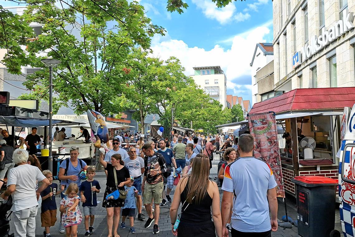 Montagabend, die Straßen werden voller. Foto: BKZ