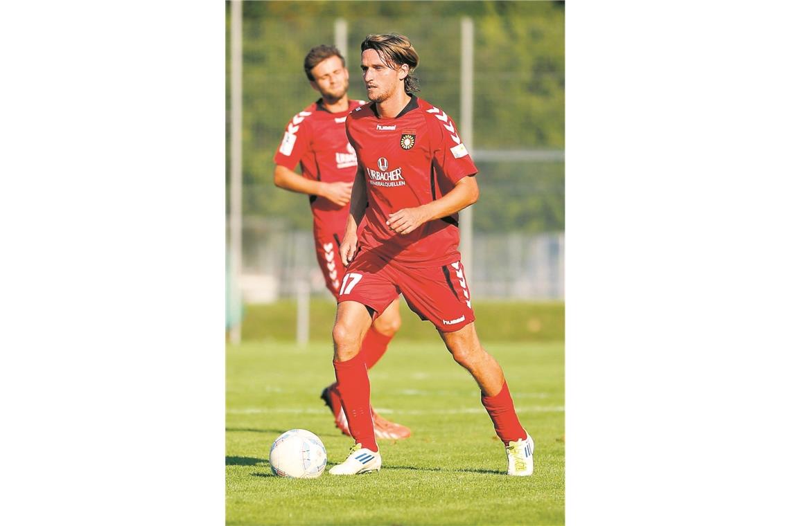Morgen im Testspiel bei Nellmersbach am Ball: SG-Urgestein Martin Cimander. Foto: A. Becher