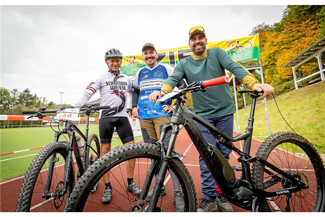 Mountainbiker und E-Biker in trauter Eintracht (von links): Jürgen Baumann, Uwe ...