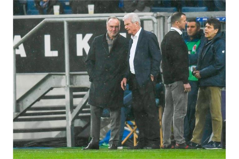 Münchens Vorstandschef Karl-Heinz Rummenigge (l.) und Dietmar Hopp, Mäzen der TSG 1899 Hoffenheim. Foto: Tom Weller/dpa