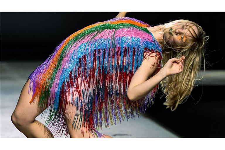 Multicolor-Laufstegkunst: Die London Fashion Week ist da.