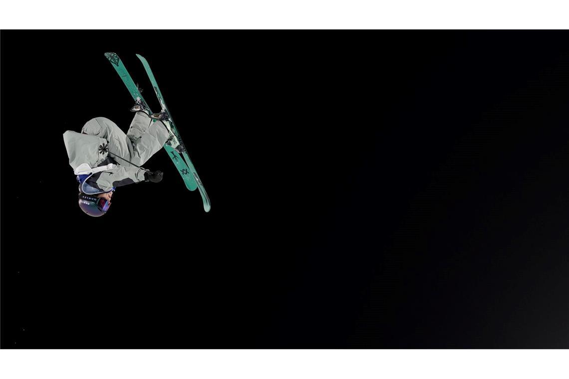 Muriel Mohr aus Deutschland in Aktion beim Ski Freestyle Big Air-Vorkampf bei den Olympischen Winterspielen Mailand Cortina 2026.