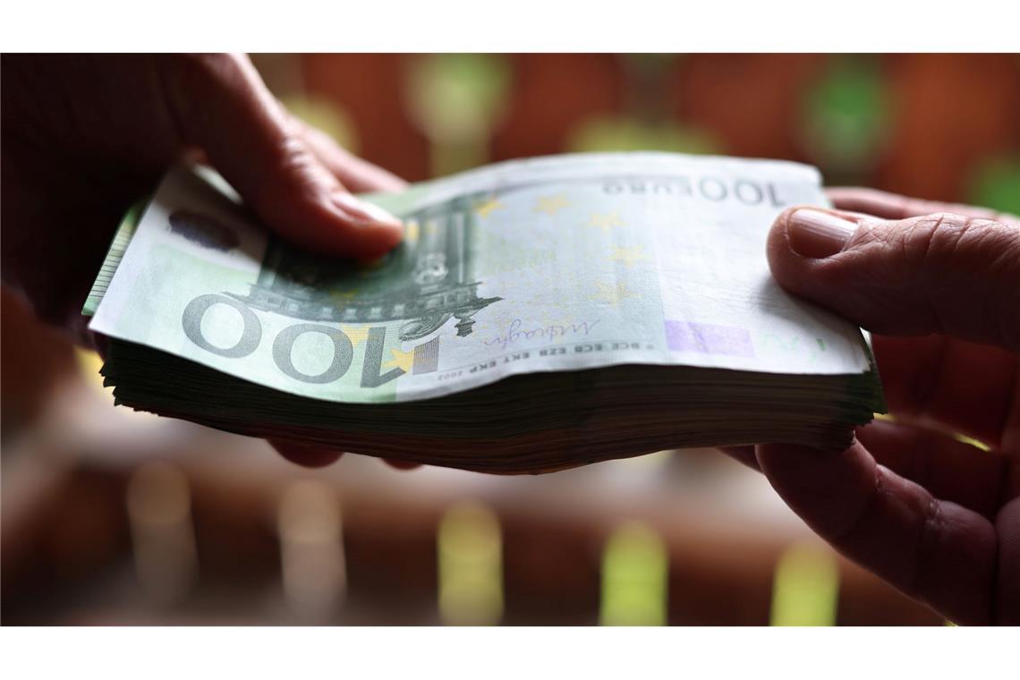 Muss der Staat zu viel an die Rentenkasse geben? (Symbolbild)