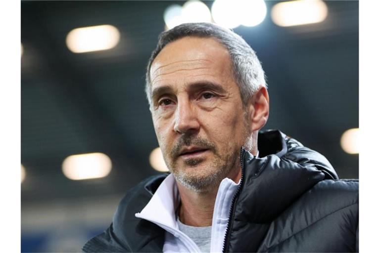 Muss Eintracht Frankfurt wieder auf Kurs bringen: Trainer Adi Hütter. Foto: Friso Gentsch/dpa