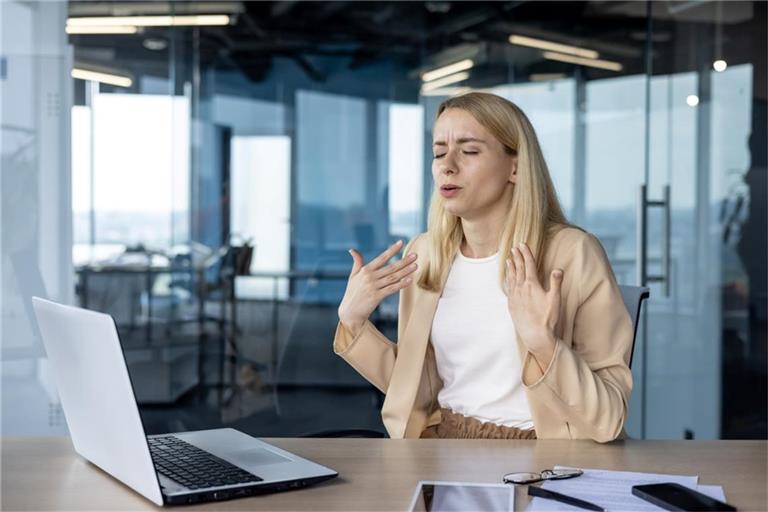 Muss man die Hitze im Büro ertragen?