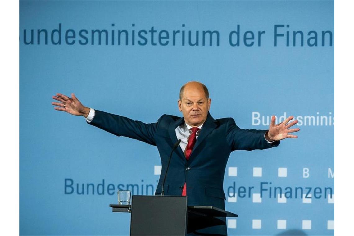 Muss sehr viele Schulden aufnehmen: Finanzminister Olaf Scholz (SPD). Foto: Michael Kappeler/dpa