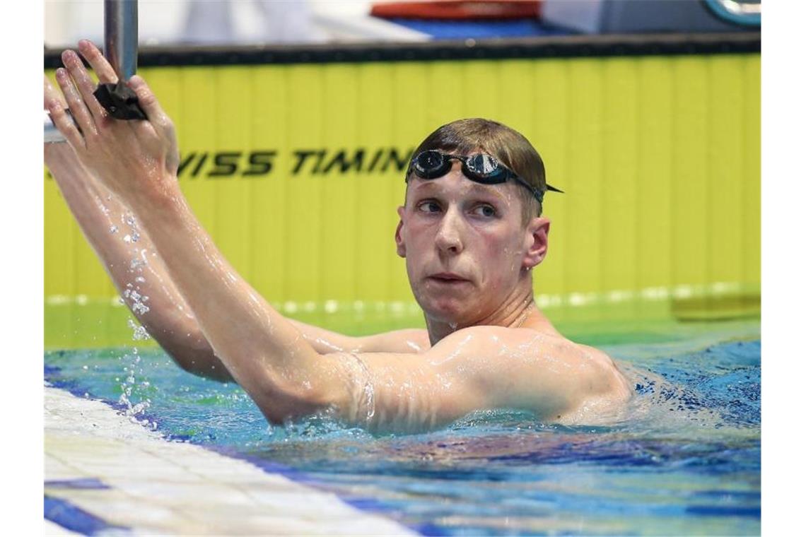 Muss seinen Olympia-Traum um ein Jahr aufschieben: Schwimm-Weltmeister Florian Wellbrock. Foto: Andreas Gora/dpa