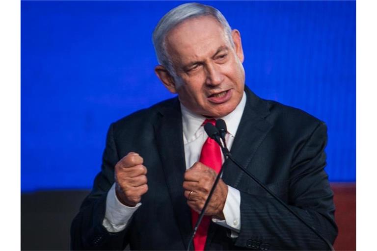 Muss um eine weitere Amtszeit bangen: Israels Ministerpräsident Benjamin Netanjahu. Foto: Noam Moskowitz/dpa