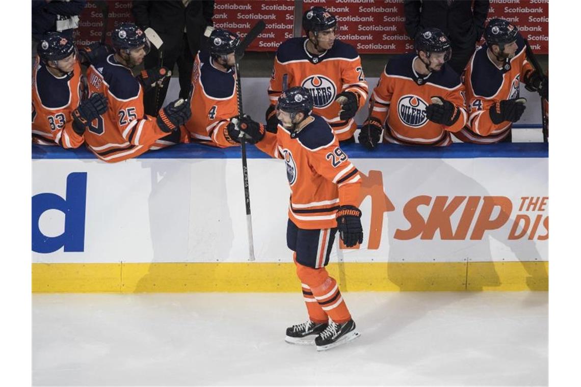 Musste beim NHL-Restart eine Niederlage mit den Edmonton Oilers hinnehmen: Leon Draisaitl. Foto: Jason Franson/The Canadian Press/AP/dpa