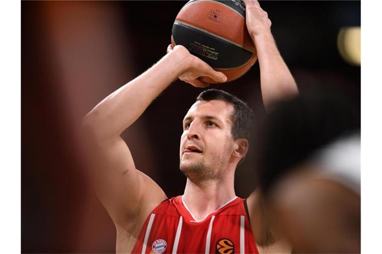 Musste notoperiertt werden: Basketball-Nationalspieler Paul Zipser. Foto: Tobias Hase/dpa