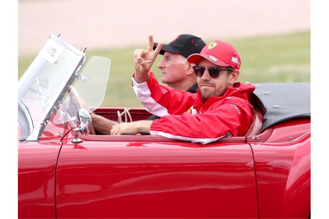 Mutmacher: Sebastian Vettel 2019 bei der Fahrerparade vor dem Start zum Großen Preis von Großbritannien. Foto: David Davies/PA Wire/dpa