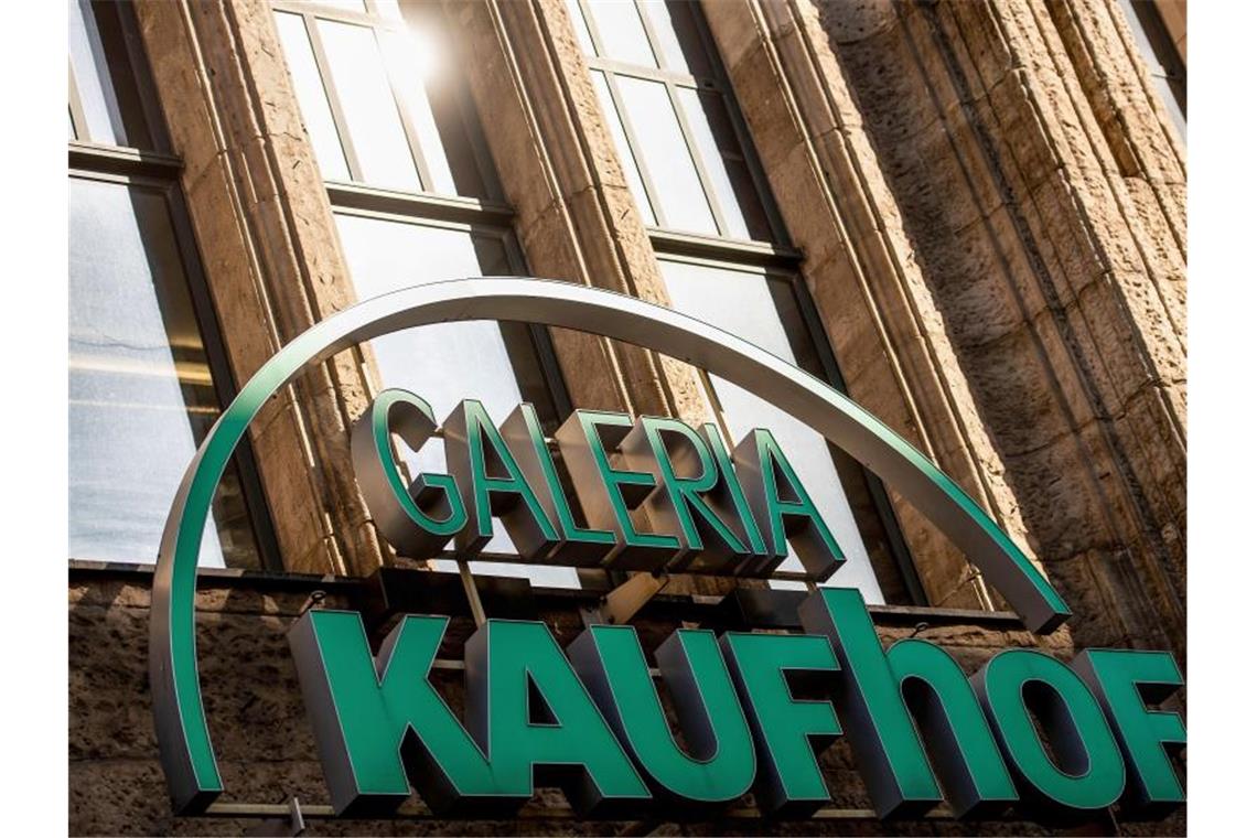 Tarifverhandlungen bei Karstadt und Kaufhof auf der Kippe Nach 19-stündigen Verhandlungen habe der Arbeitgeber „zentrale, bereits mündlich vereinbarte Punkte wieder zur Disposition gestellt“, teilt Verdi mit. Foto: Marius Becker/dpa