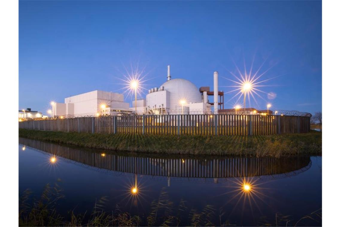 Deutschland schaltet weitere Atomkraftwerke ab Nach 35 Jahren wird das AKW Brokdorf jetzt abgeschaltet. Foto: Christian Charisius/dpa