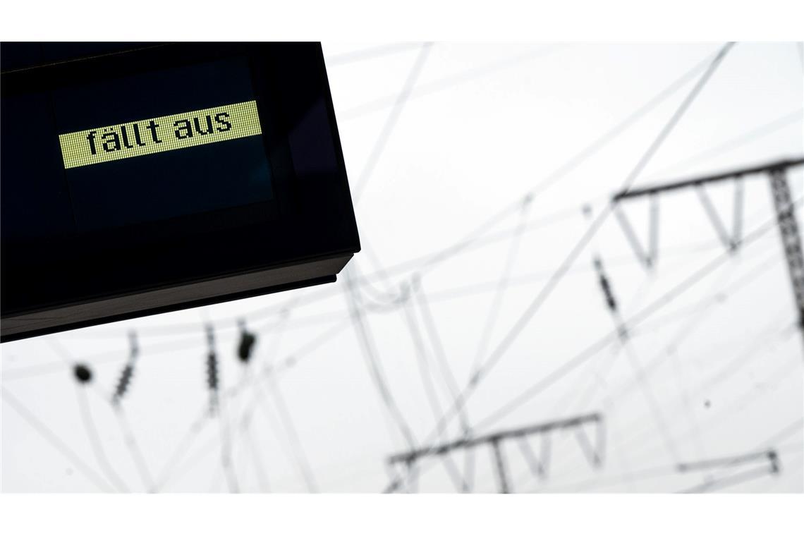Nach Angaben der Bahn ist ein Stellwerk in Köln-Kalk betroffen. (Symbolbild)