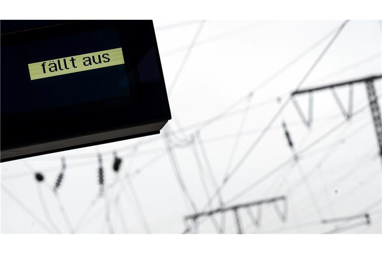 Nach Angaben der Bahn ist ein Stellwerk in Köln-Kalk betroffen. (Symbolbild)