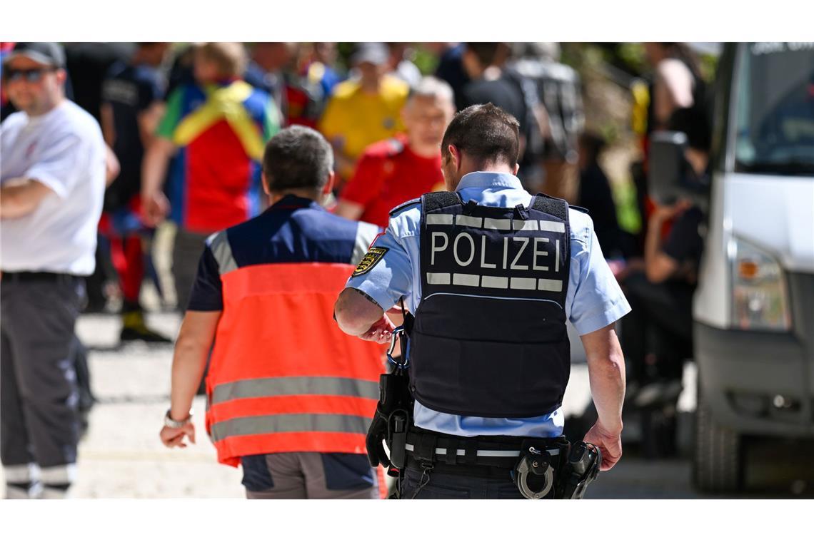 Nach Angaben des Bürgermeisters bestand die Gruppe aus sechs Besuchern und drei Tourguides.