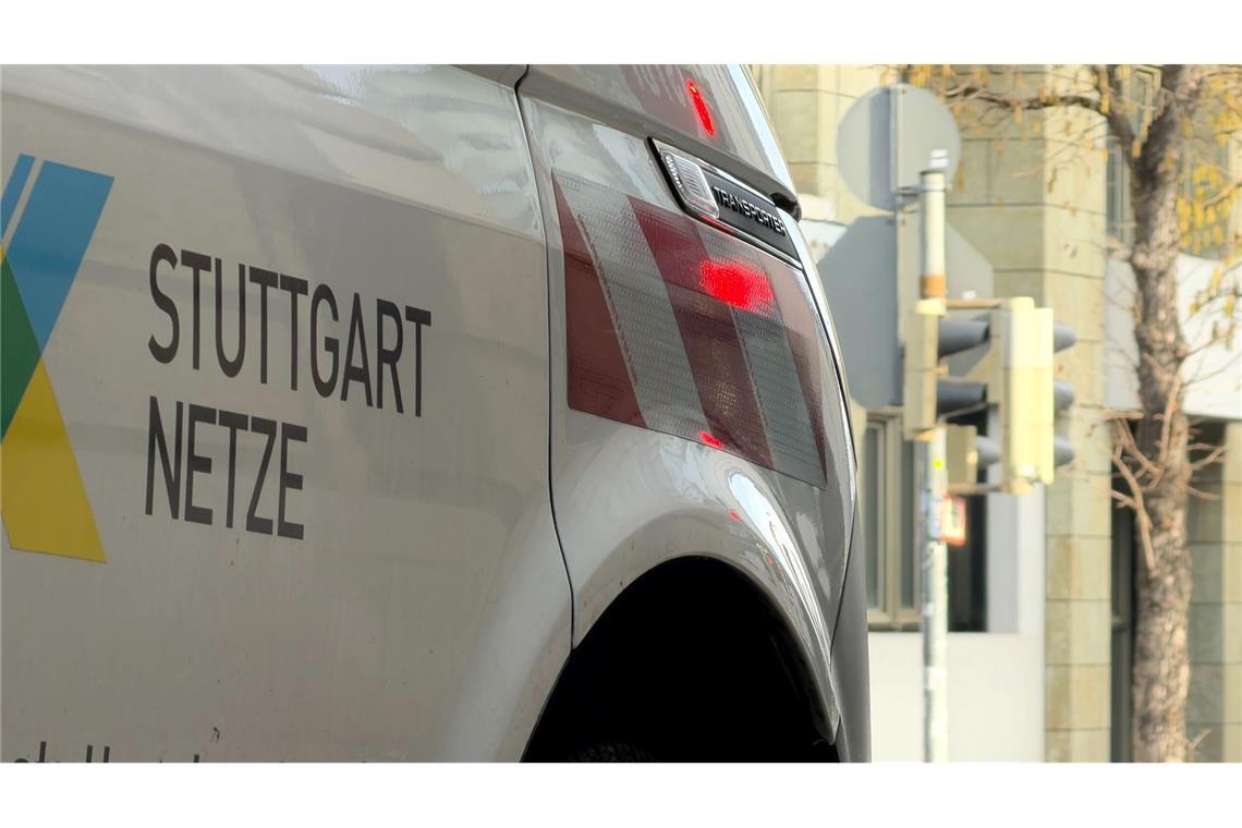 Nach Angaben des Netzbetreibers Stuttgart Netze war ein Spannungsabfall im Hochspannungsbereich Grund für den Ausfall.