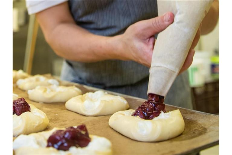 Nach Angaben des Zentralverbandes des Deutschen Handwerks (ZDH) gab es im vergangenen Jahr 3184 Konditoreien in Deutschland. Zehn Jahre zuvor waren nur 3018 Betriebe registriert. Foto: Daniel Karmann