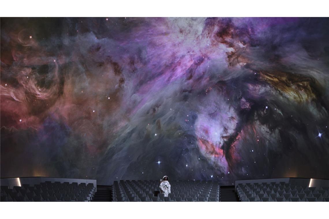 Neues Planetarium in Prag: Sternenfeuer aus LEDs Nach Angaben einer Sprecherin ist das Planetarium in Prag nach dem Umbau eines der ersten volldigitalen LED-Planetarien der Welt.