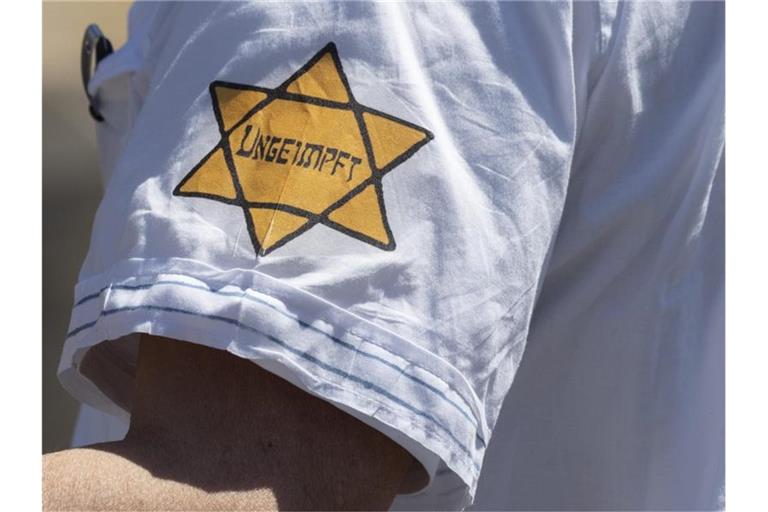 Nach Angaben von Benjamin Steinitz vom Bundesverband der Recherche- und Informationsstellen Antisemitismus ist im Umfeld der Gegner der staatlichen Anti-Corona-Maßnahmen „eine antisemitische Dynamik“ zu beobachten. Foto: Boris Roessler/dpa