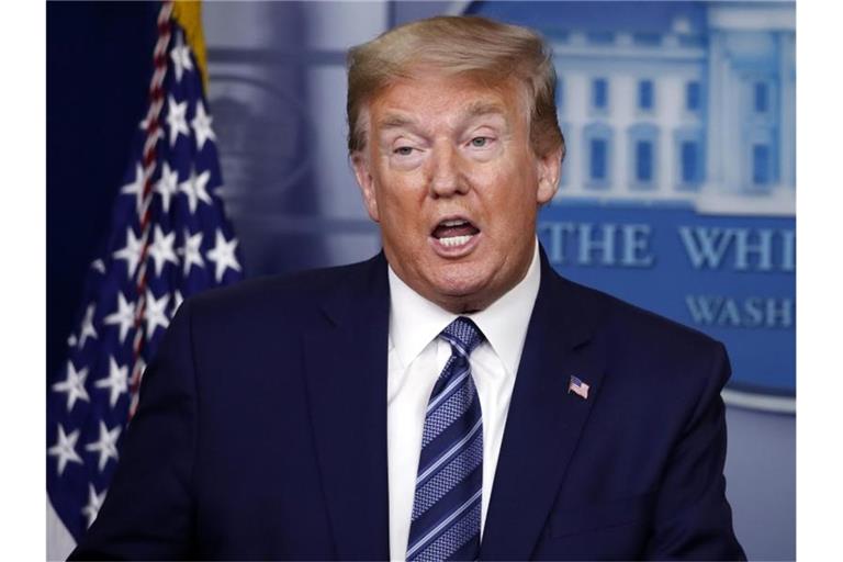 Nach Angaben von US-Präsident Trump soll die Begrenzung der Einwanderung in die USA zunächst für 60 Tage gelten. Foto: Alex Brandon/AP/dpa